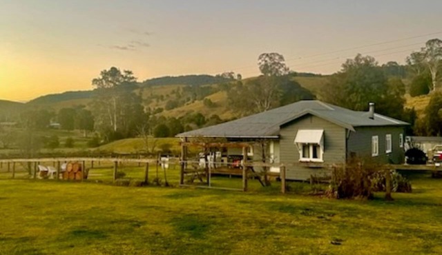 Little Farmhouse Near The Dairy