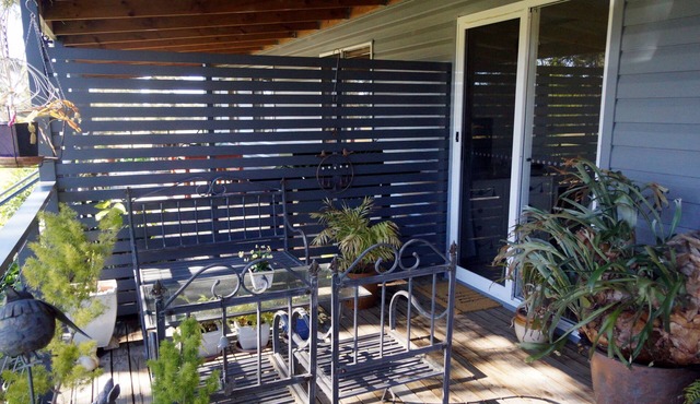 Little Finchley, Wandandian - pet friendly