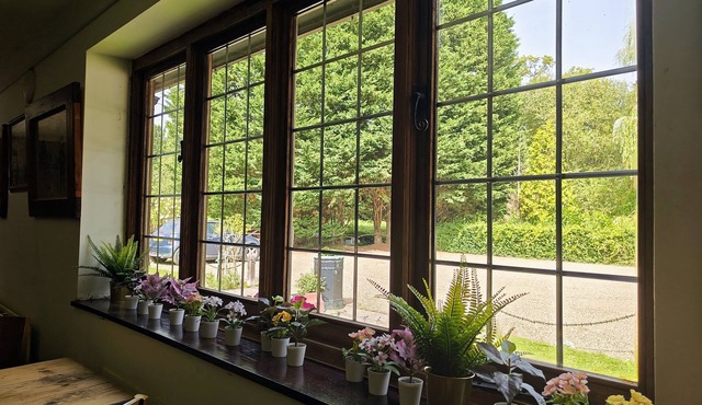 Little Foxes Hotel & Gatwick Airport Parking