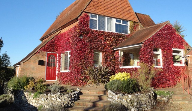 LITTLE FROMANS, pet friendly, with a garden in King's Somborne