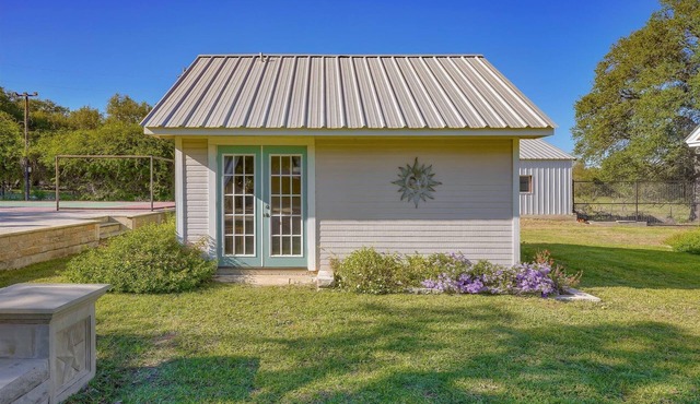 Little "G" Cottage on the Farm