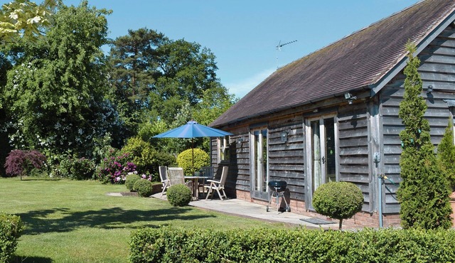 Little Gable has been lovingly restored to meet all your holiday needs.