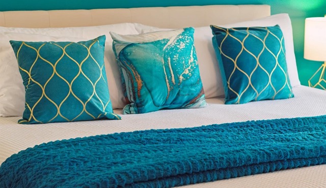 Little Gem- Near Airport & Savannah-Updated 3BR Ranch Home - Hot Tub & Game Rm