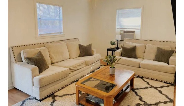 Little Green Cottage - Sleeps 6