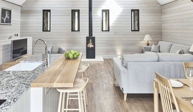 Little Hay - Two Bedroom Villa, Sleeps 4