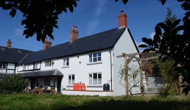 Little Holme - family- and pet-friendly spacious annexe close to amenities