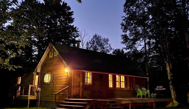 *Little Horn Lodge w/bunk room near Lake Superior centrally located too explore!