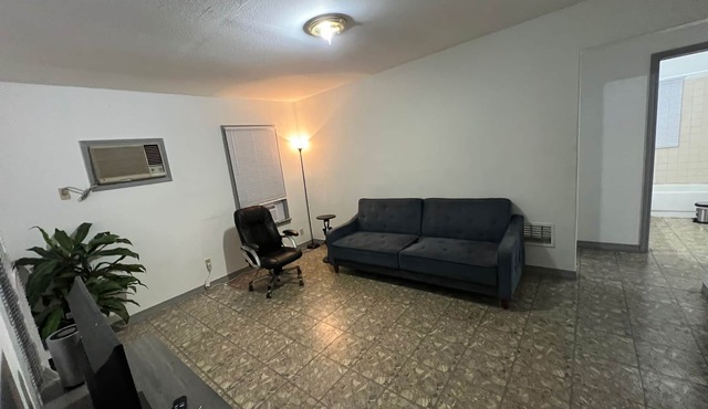 Little house 6 mins from Downtown San Antonio