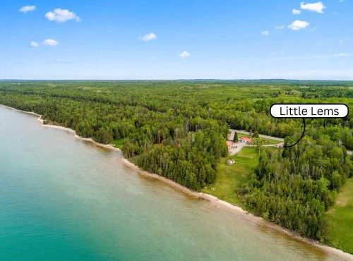 Little Lems Lake Huron Cabin w Mackinac Views
