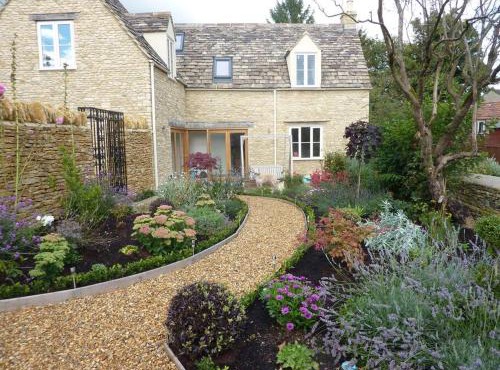 Little Maunditts Cottage - quiet location in charming Cotswold village