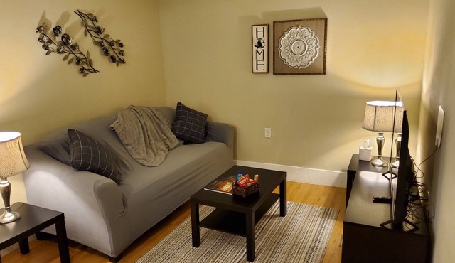 Little Oasis 1 BR 1 BA Washer/Dryer Pet Stays for Free !