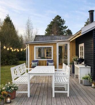 Little Oasis With Large Terrace And A Cozy Garden