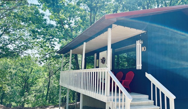 Little Owl Cabin #10 - Sleeps 6. Resort Pool&Spa, Fire Pit. SDC 1 mi. Dogs ok!