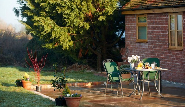 Little Owls Barn is a single storey converted barn nestled among apple orchards