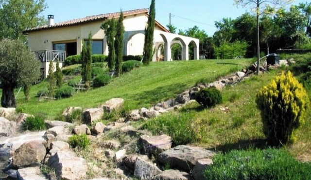 Little Paradise, quiet, secluded, Provence 30 minutes south of Lyon