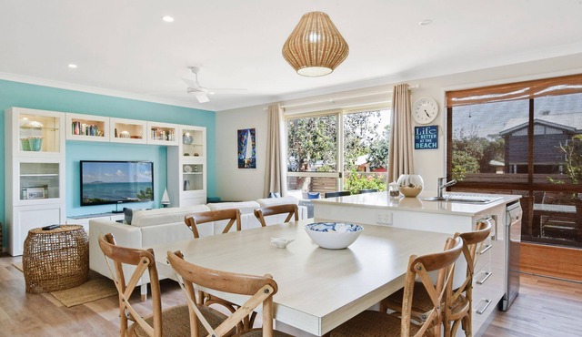 Little Plett - Location, Location, Location ( Convenience, Convenience, Convenience)