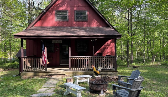 Little Red Cabin in Coolfont Mountainside Community, Berkeley Springs, WV