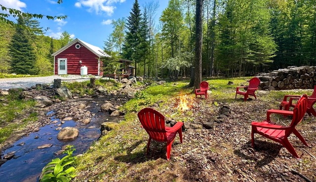 Little Red Cabin by the Brook- 5m to Waterfall