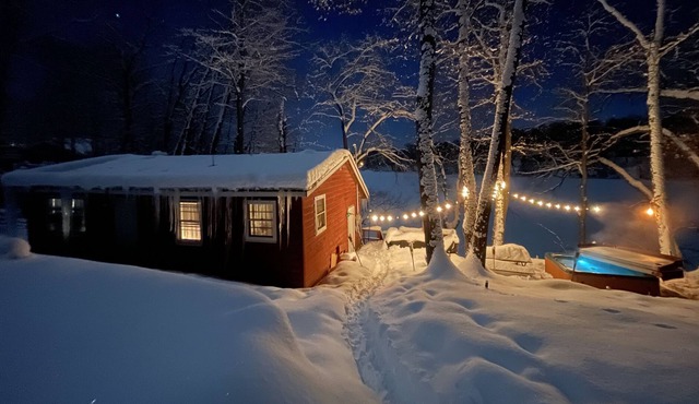 Little Red Cabin - Hot Tub - Lake - ATV