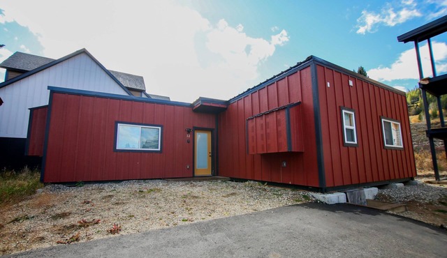 Little Red Ski Haus, 2min walk to Winter Park lift
