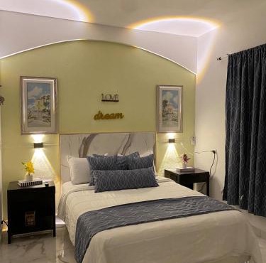 Little Room Airport By Merengue House