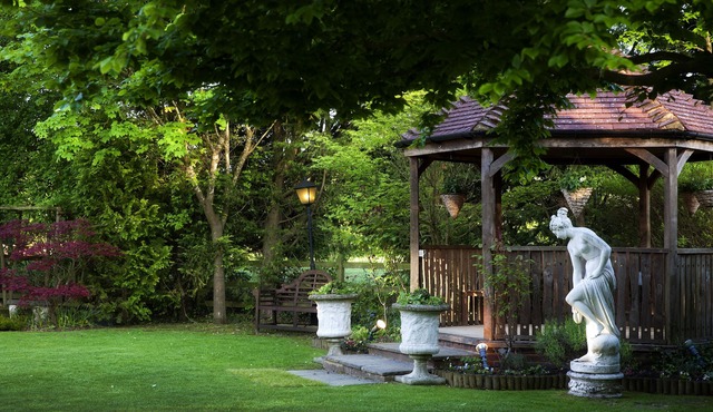 Little Silver Country Hotel