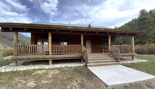 Little Smoky Cabin Retreat