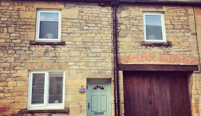 Little Sparrows, a charming cosy cottage set in Montacute