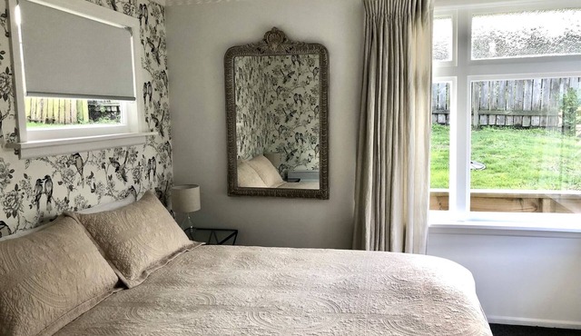 Little Sweetie in the Heart of Old Oamaru