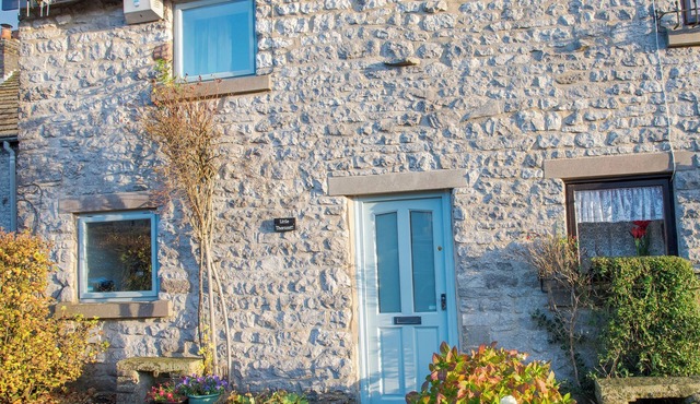 LITTLE THORNSETT, pet friendly in Chelmorton