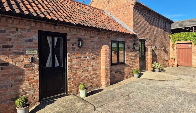 Little Tithe Barn, Lodge Barns, Morton near Southwell, Country Get Away