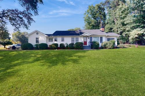 Little White House on the Hill