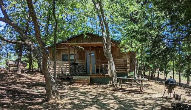 Little Woods - Cabin Tucked in the Woods
