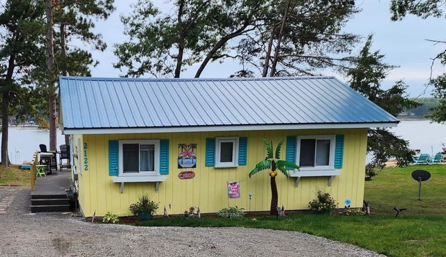 Little Yellow Cottage - Beach - Little Island Laken