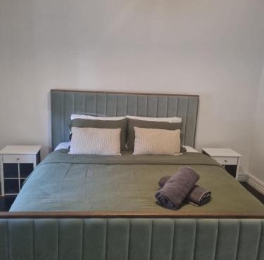 Little Yellow Guesthouse