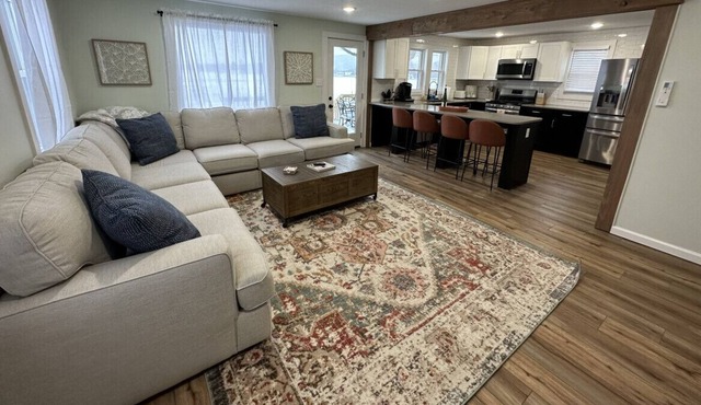 Little York’s Lakeside Chalet