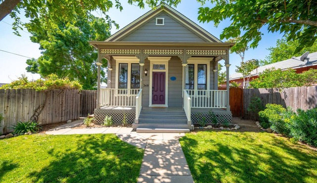 Littlefield 1890 Victorian Retreat