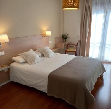 Littore TORMES con Parking, AA y Piscina