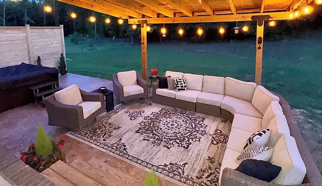 Liv Luxe- Tuscaloosa Rental with a deluxe outdoor entertainment area!