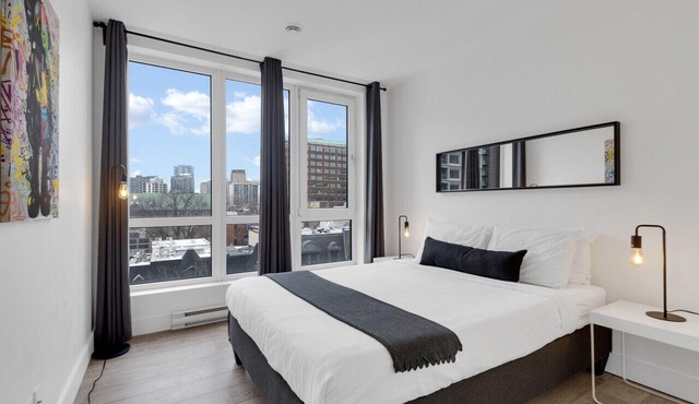 LiV MTL Downtown-503 | 3BR Penthouse + Big Rooftop