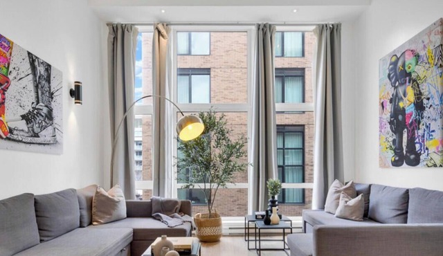LiV MTL | Downtown Spacious Duplex F1 Grand Prix