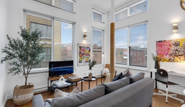Liv MTL Main-303 Spacious 2BR + Mezz Suite No Fees