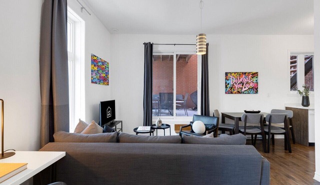 LiV MTL | Modern 1BR + Rooftop F1 Grand Prix