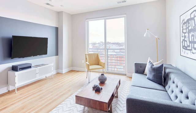 Live Artfully in This 2BR Stay