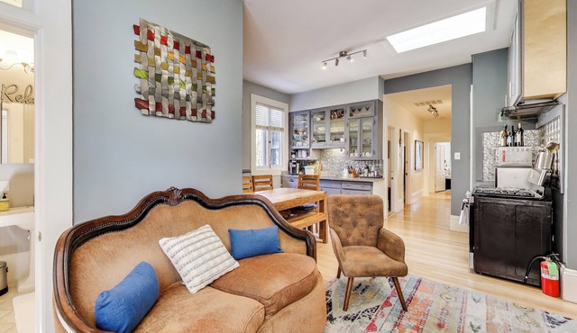 LIVE IT UP In The Castro! *4BR*W/D*Walk Score 98