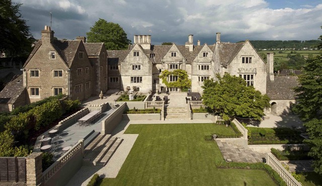 Live Like A King In The Heart Of The Cotswolds