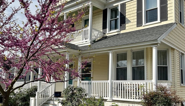 Live Like a Local - Best of Both Worlds Summer Rental - Manasquan Town & Beach!