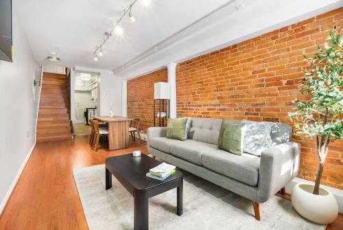 Live Like a Local Fells Point