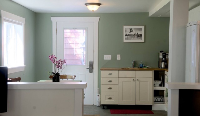 Live Like a Local in Seattle Ballard Near Saltwater Beach and attractions