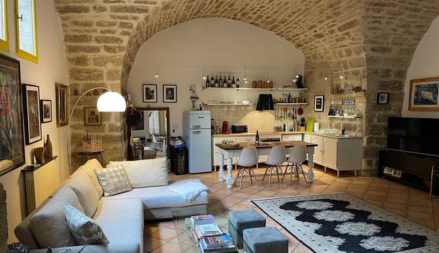 Live like King Louis XIV in historic city centre